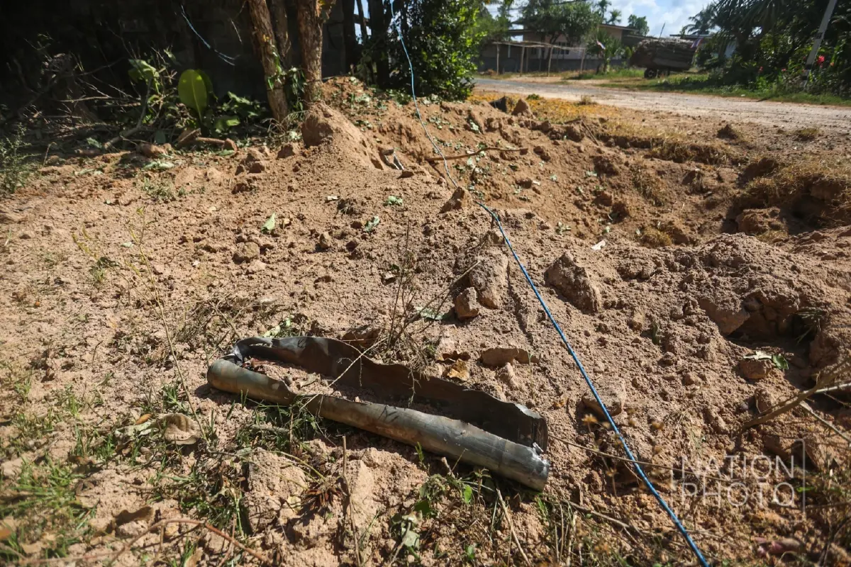 ทรัมป์ โทรคุย ไร้ผล! กัมพูชาสาด BM-21 ถล่มบ้านคนไทย เจ็บอื้อ แขนขาด