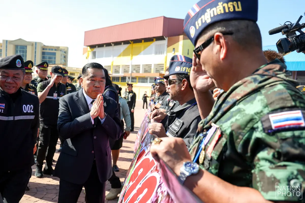 'ทหารผ่านศึก' แสดงพลังให้กำลังใจทหารกล้า-ปชช. ชายแดนไทย-กัมพูชา