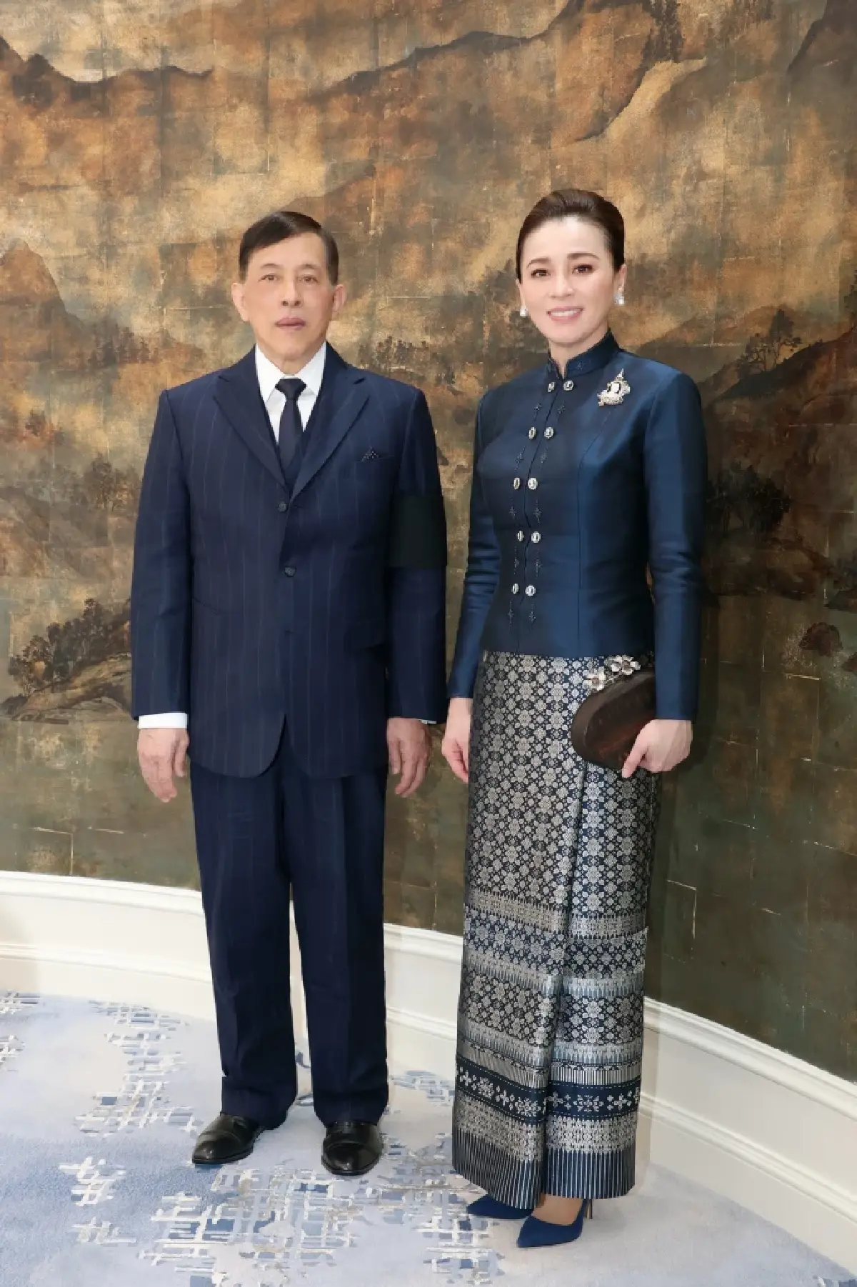 ในหลวง-พระราชินี พระราชทานบัตรอวยพรปีใหม่ 2569 แก่ปวงชนชาวไทย