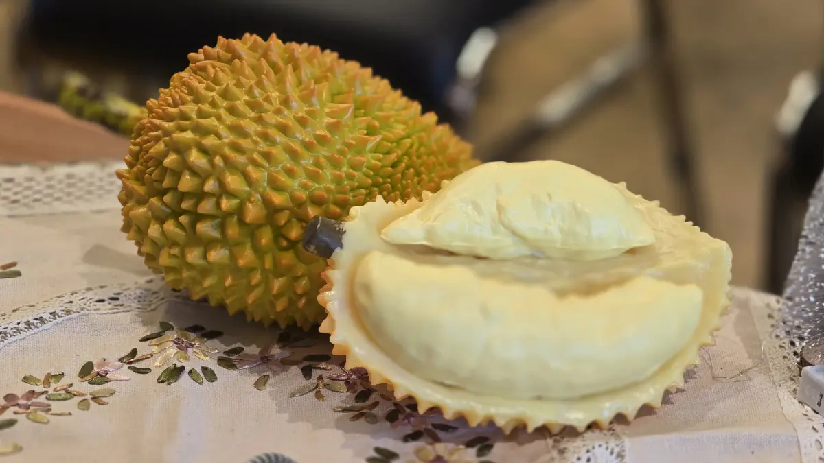 'วิมานหนาม' การต่อยอด ‘ภาพยนตร์’ สู่ ‘นวนิยาย’ ที่ปอกเปลือกความสงสัยได้หมดจด