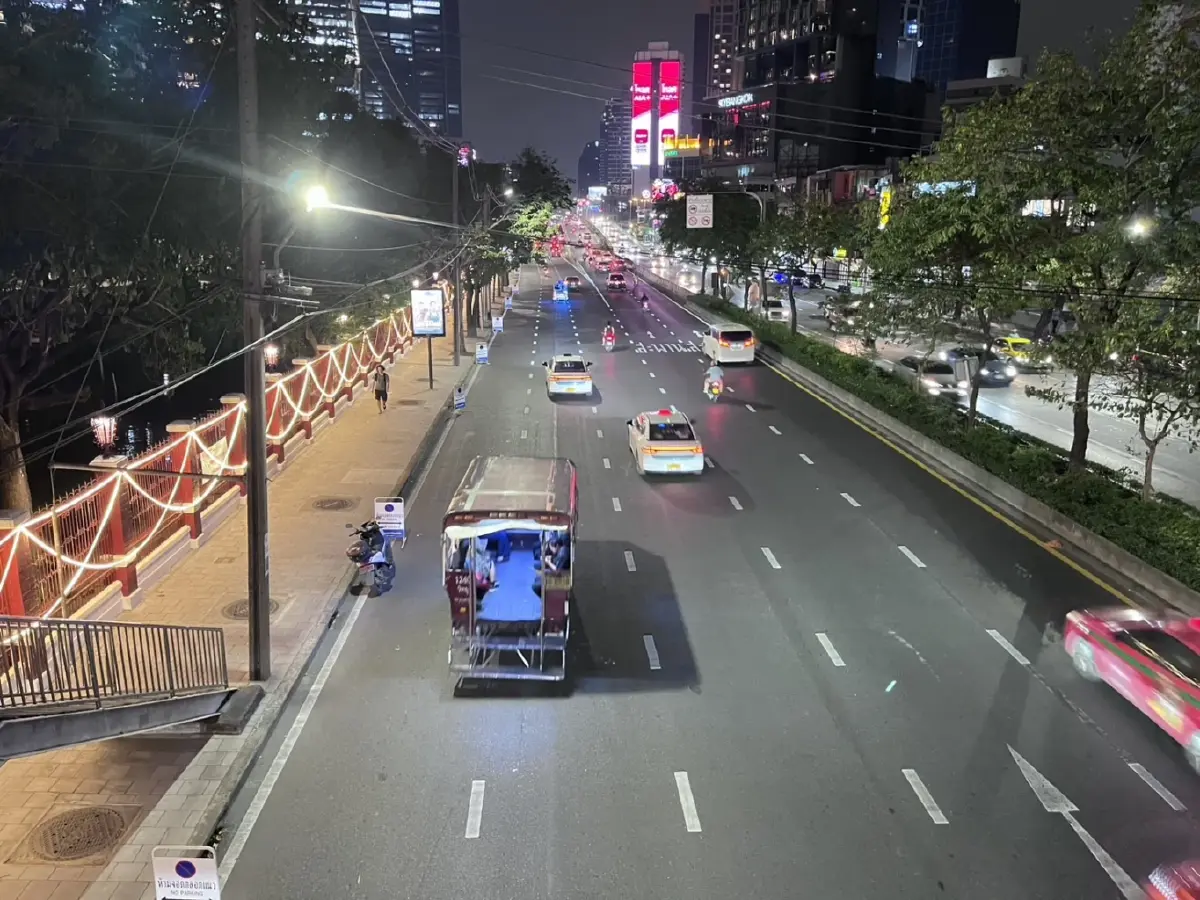 เช็กเส้นทาง ไปงานกาชาด 2568 สวนลุม ปิดเบี่ยงจราจร ถนนพระราม 4 ขาออก