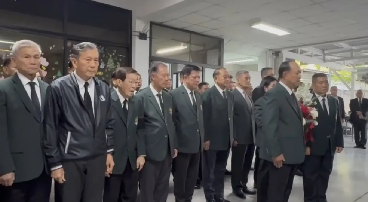 'บิ๊กป้อม' เปิดมูลนิธิป่ารอยต่อฯ อวยพรปีใหม่ ลั่น อายุ 80 ปี พอแล้ว