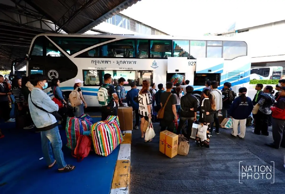 หมอชิต 2 คึกคัก แห่เดินทางกลับภูมิลำเนาฉลองปีใหม่ 2569 คาดวันนี้แตะ 1.8 แสนคน