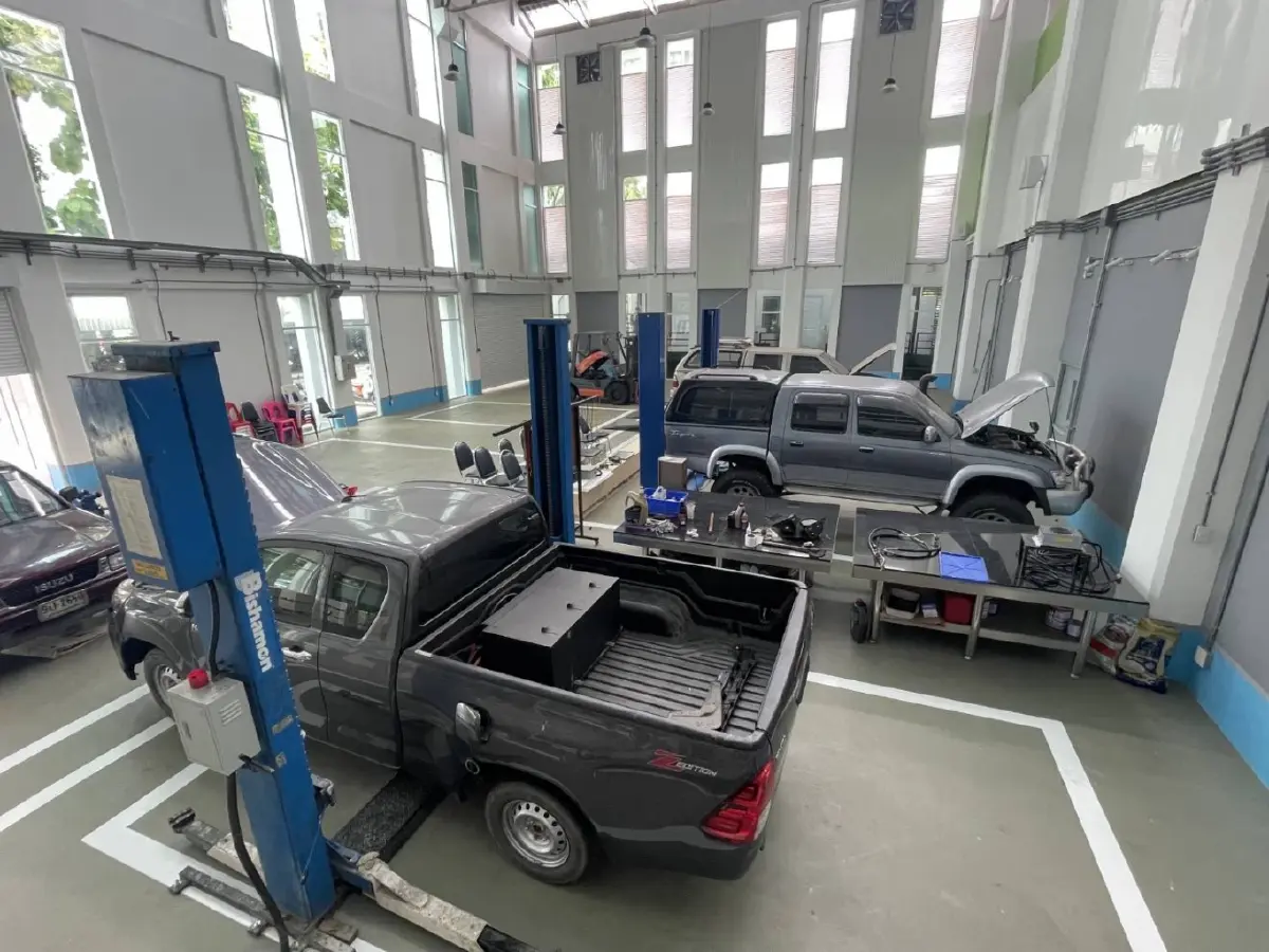 เปลี่ยนภาระให้เป็นพลัง : เสนอนโยบายแปลงรถยนต์เก่าเป็นรถไฟฟ้า