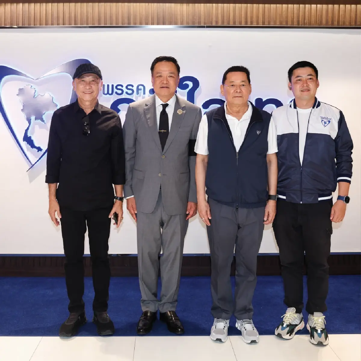 วัดพลังบ้านใหญ่ ‘แดง-น้ำเงิน’ อาวุธหนัก-จัดเกรดผู้สมัคร