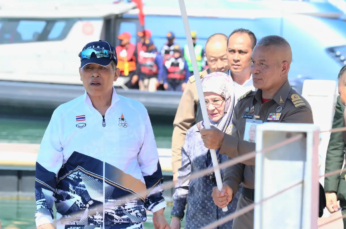 ในหลวง-ราชินี เสด็จฯชลบุรี ในการแข่งขันกีฬากีฬาเรือใบ ซีเกมส์