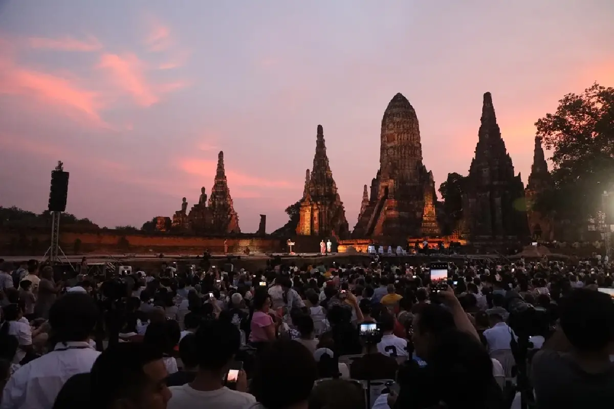 โบราณสถานยามราตรี : พิเศษกิจกรรม อยุธยานาวา ร่มพระบารมีสิริยาลัย