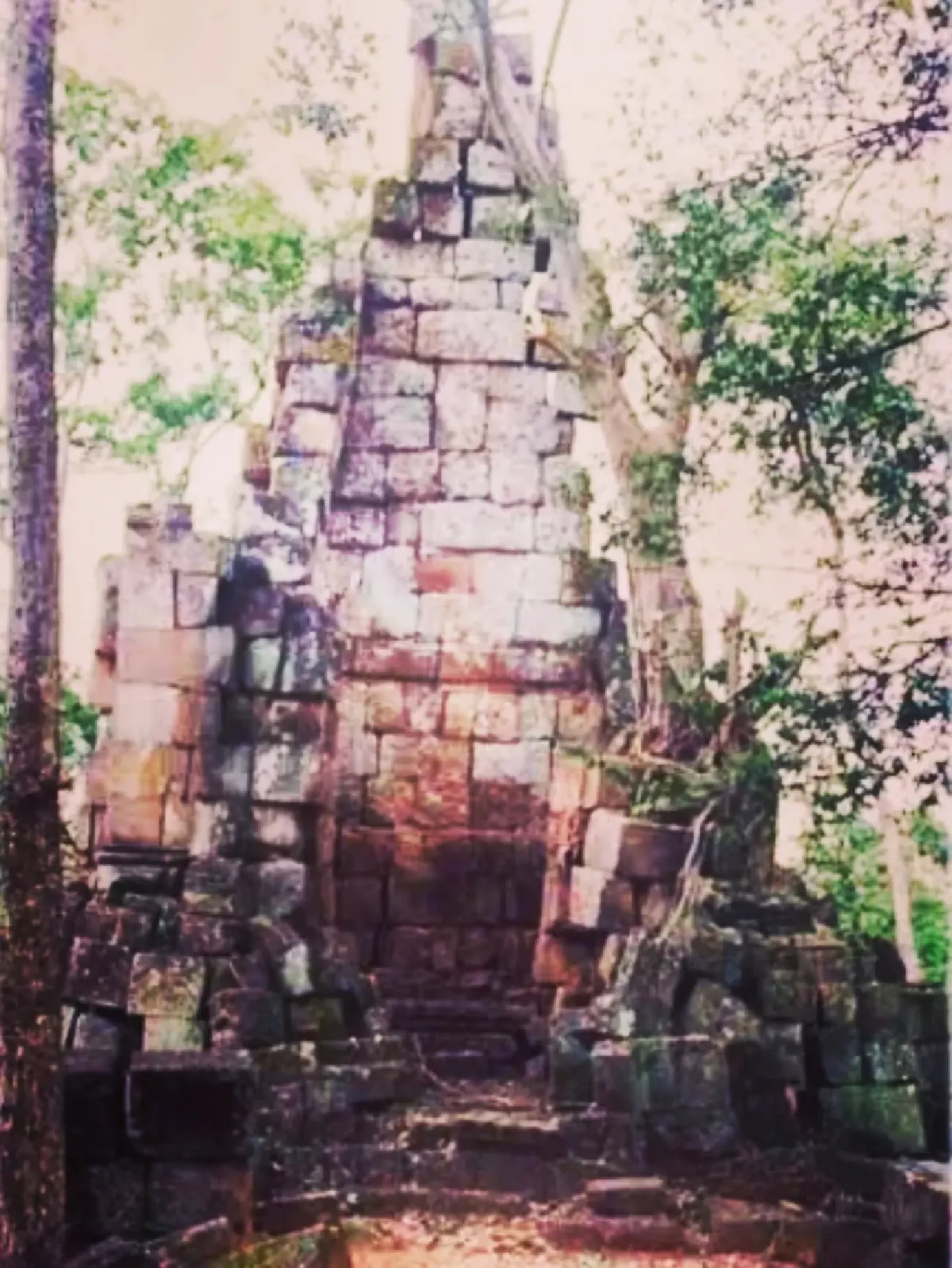 สถาปนิกกรมศิลป์ ส่งสัญญาณสู้ศึกชายแดน ปราสาทถูกกระทบ? ซ่อมได้