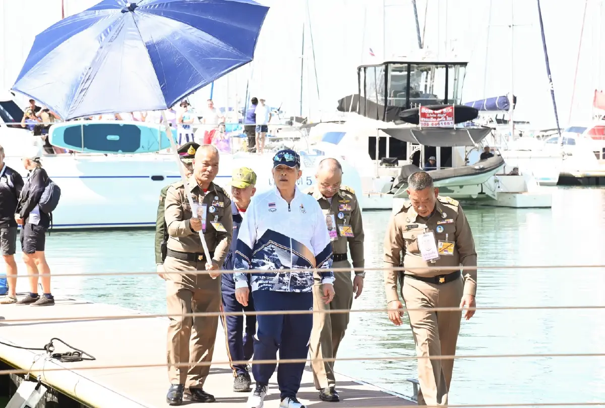 ในหลวง-ราชินี เสด็จฯชลบุรี ในการแข่งขันกีฬากีฬาเรือใบ ซีเกมส์