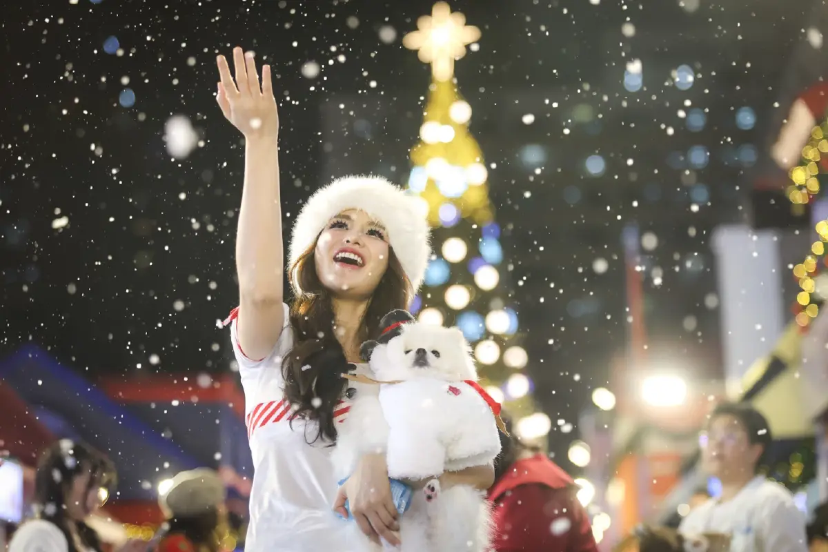 คำอวยพรวันคริสต์มาส 2568 แคปชั่นโดนๆ 'ซานต้า' ทำไมต้องแจกของขวัญ