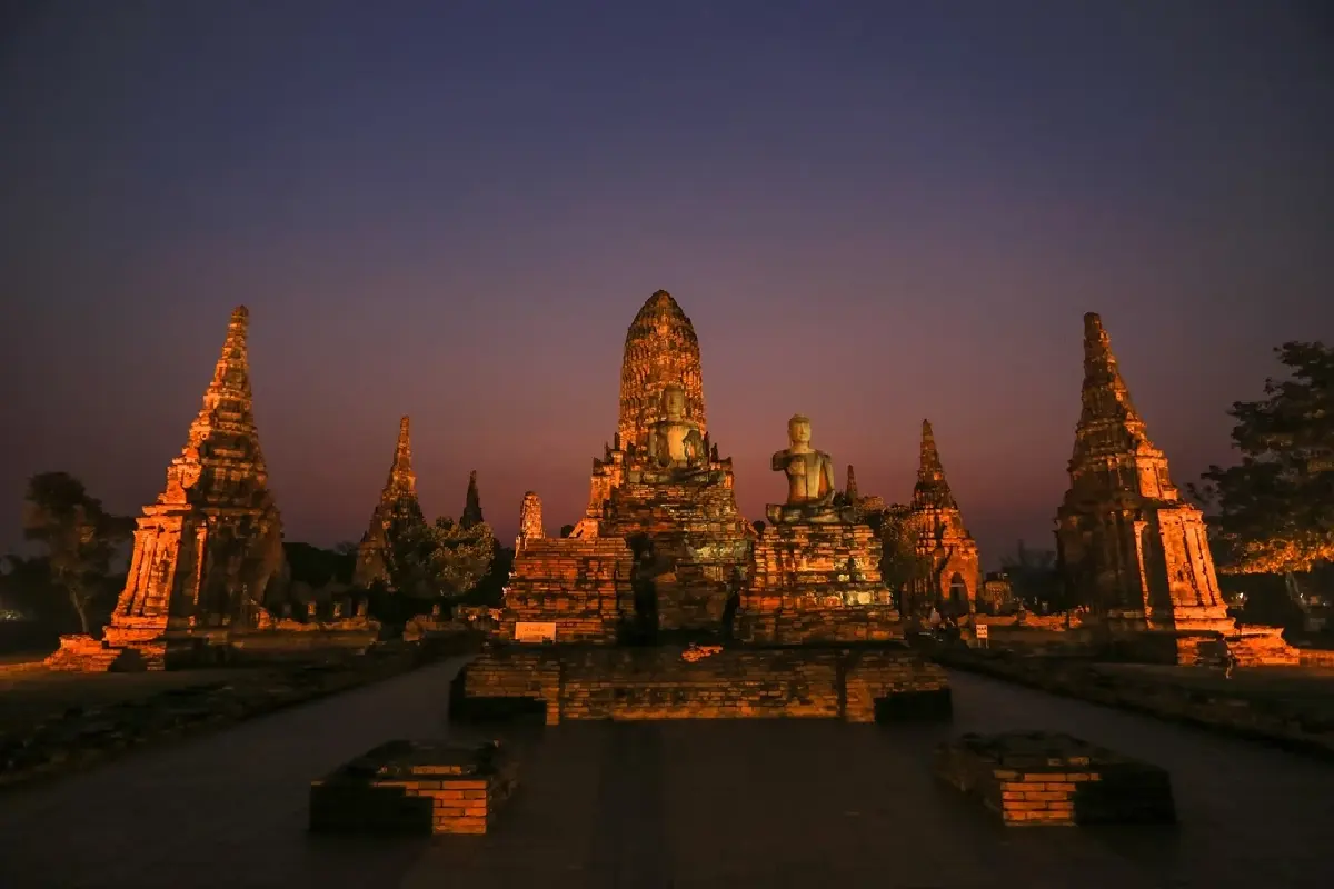 โบราณสถานยามราตรี : พิเศษกิจกรรม อยุธยานาวา ร่มพระบารมีสิริยาลัย