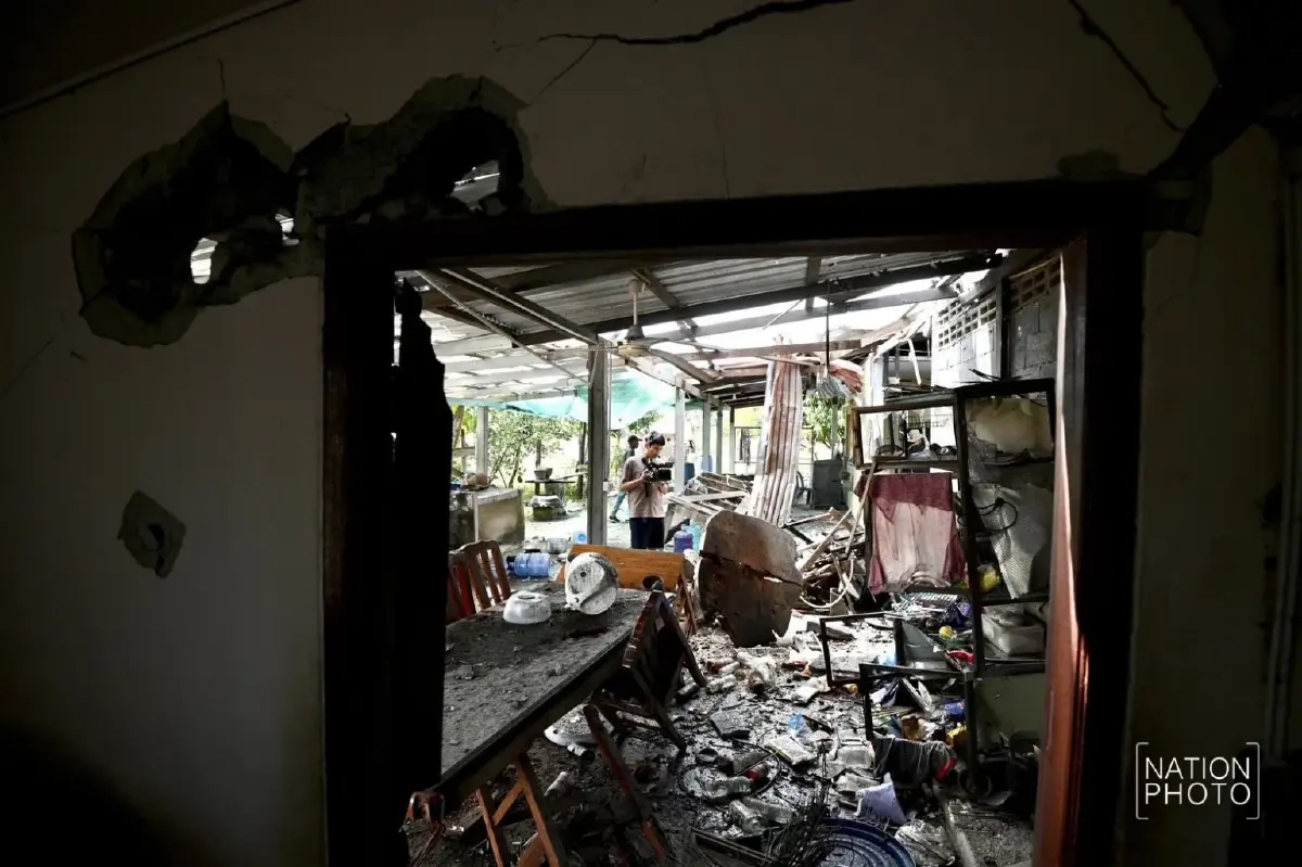 ด่วน! กัมพูชาระดมยิง BM-21 ถล่ม พนมดงรัก กระสุนตกใส่บ้านพัง 1 หลัง