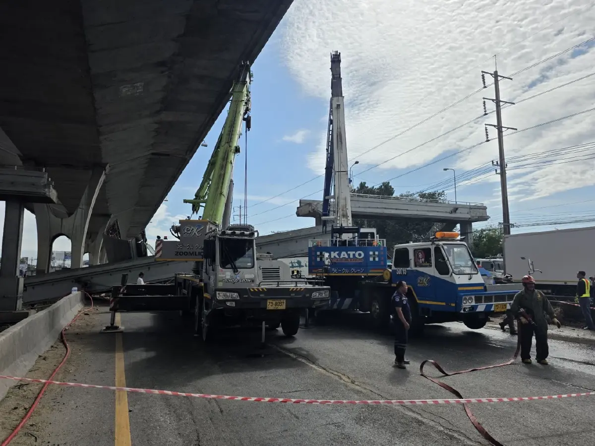 ‘กรมทางหลวง’ แจงเหตุสะพานลอยถนนเทพรัตนหล่น ปิดการจราจรฝั่งขาเข้า