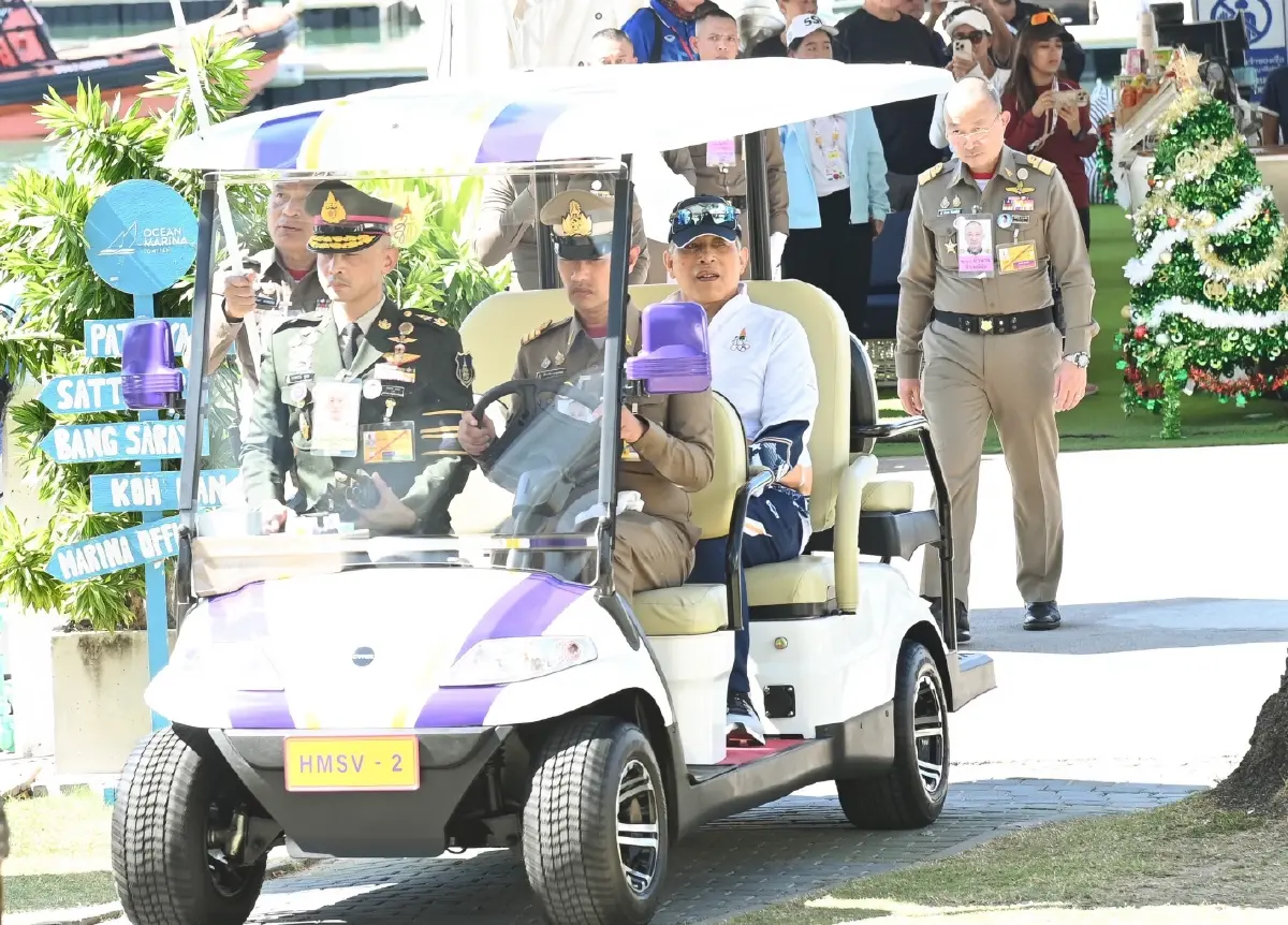 ในหลวง-ราชินี เสด็จฯชลบุรี ในการแข่งขันกีฬากีฬาเรือใบ ซีเกมส์