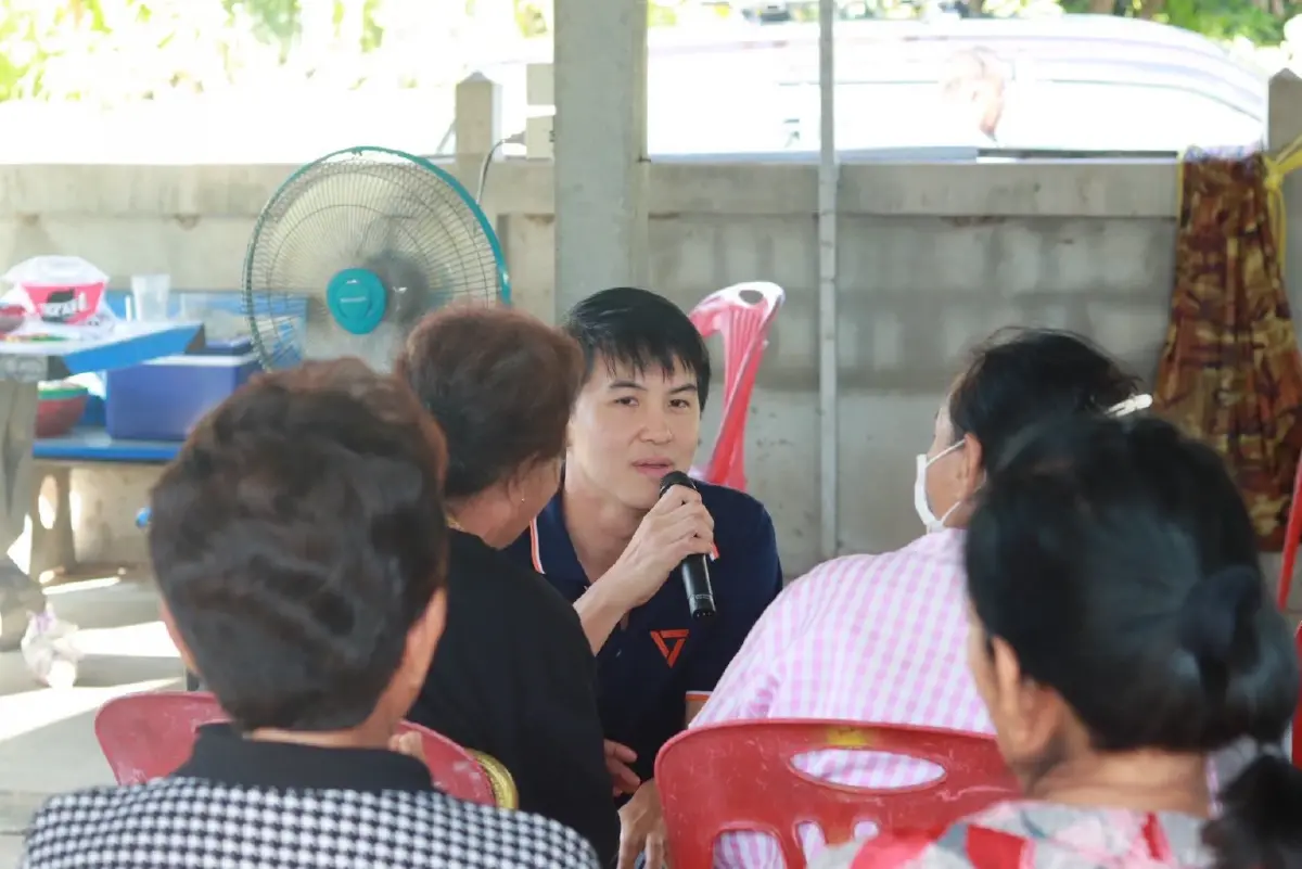 ‘อธิรัฐ’ รีแบรนด์ ‘ปลัดแบงค์’ - ‘เลือกไม่ผิด’ ซบ ปชน.สู้เลือกตั้ง