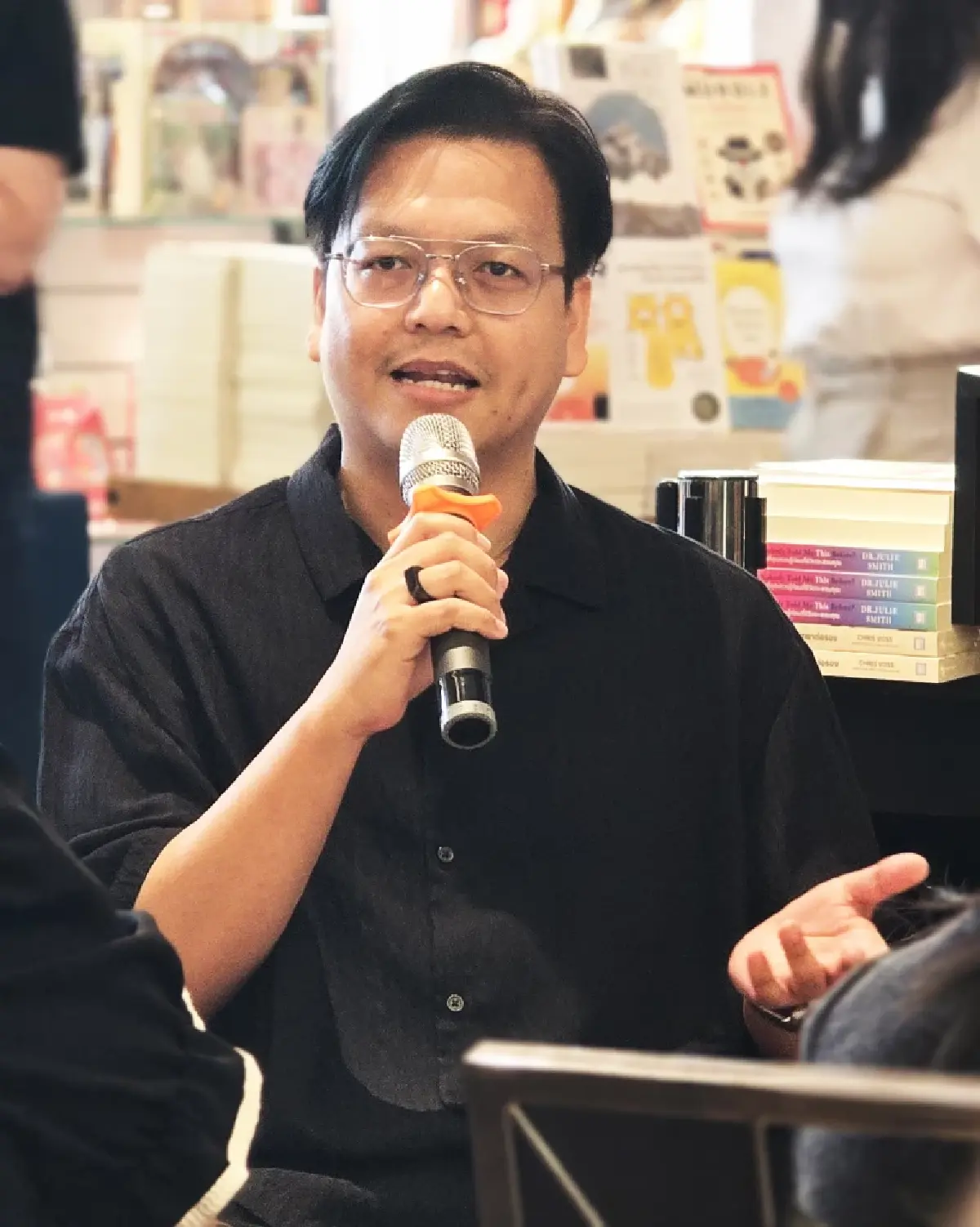 'วิมานหนาม' การต่อยอด ‘ภาพยนตร์’ สู่ ‘นวนิยาย’ ที่ปอกเปลือกความสงสัยได้หมดจด