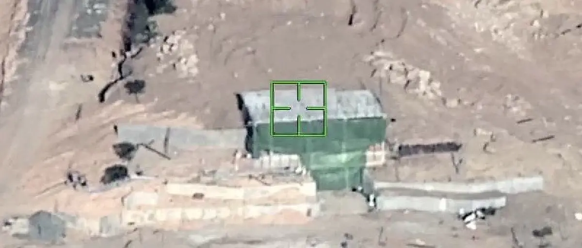 ทิ้งบอมบ์  ทหาร BHQ  ขนกำลัง 5 คันรถ เข้าพื้นที่บ้าน3หลัง จ.ตราด