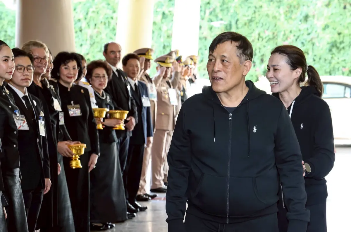 ในหลวง พระราชินี เสด็จฯ พระราชทานรางวัล 'ภูเก็ตคิงส์คัพรีกัตต้า'