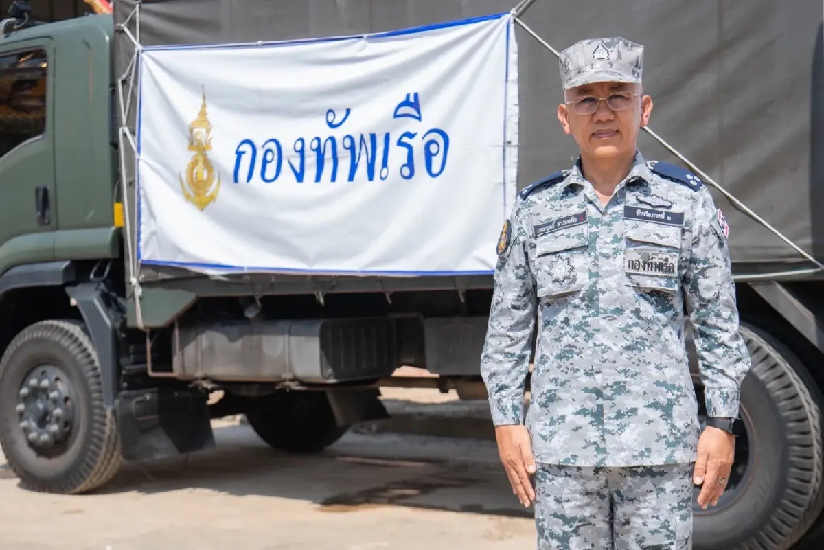 ซีพี พร้อมเดินหน้า ฟื้นคน-ฟื้นชุมชน-ฟื้นเศรษฐกิจ หลังน้ำท่วมใต้ มอบถุงกำลังใจผ่านกองทัพเรือ