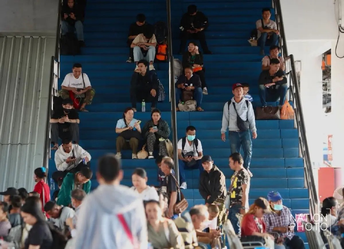 หมอชิต 2 คึกคัก แห่เดินทางกลับภูมิลำเนาฉลองปีใหม่ 2569 คาดวันนี้แตะ 1.8 แสนคน