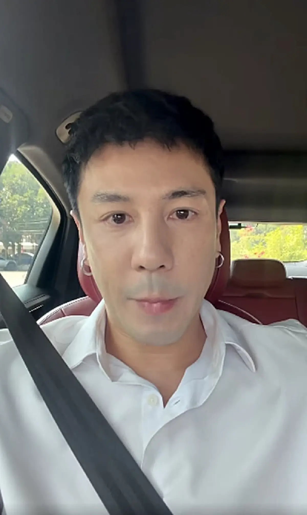 'โดม ปกรณ์ ลัม' เคลื่อนไหวล่าสุด หอบกระเช้าขอโทษ 'น้องจินนี่-คุณหญิงสุดารัตน์'