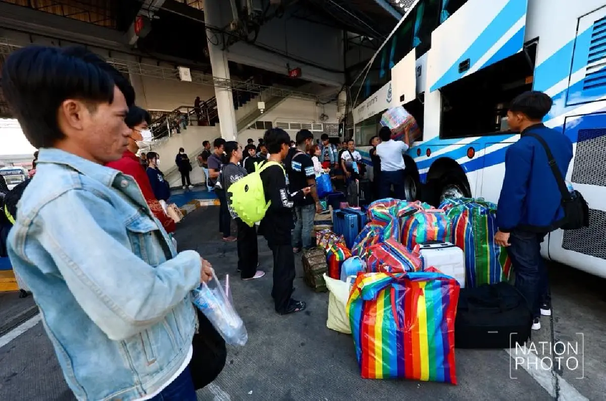 หมอชิต 2 คึกคัก แห่เดินทางกลับภูมิลำเนาฉลองปีใหม่ 2569 คาดวันนี้แตะ 1.8 แสนคน