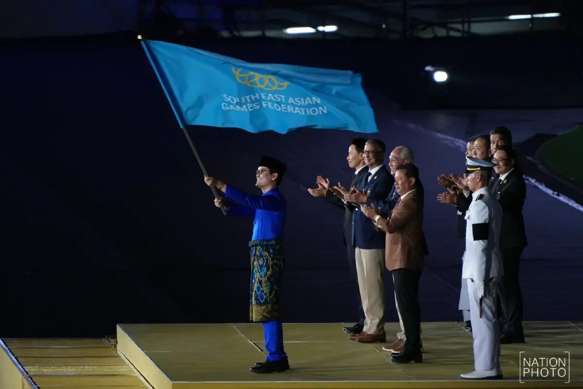 ชมภาพ พิธีปิดซีเกมส์ 2025 ไทยครองเจ้าเหรียญทอง - มาเลเซียรับไม้ต่อเจ้าภาพปี 2027