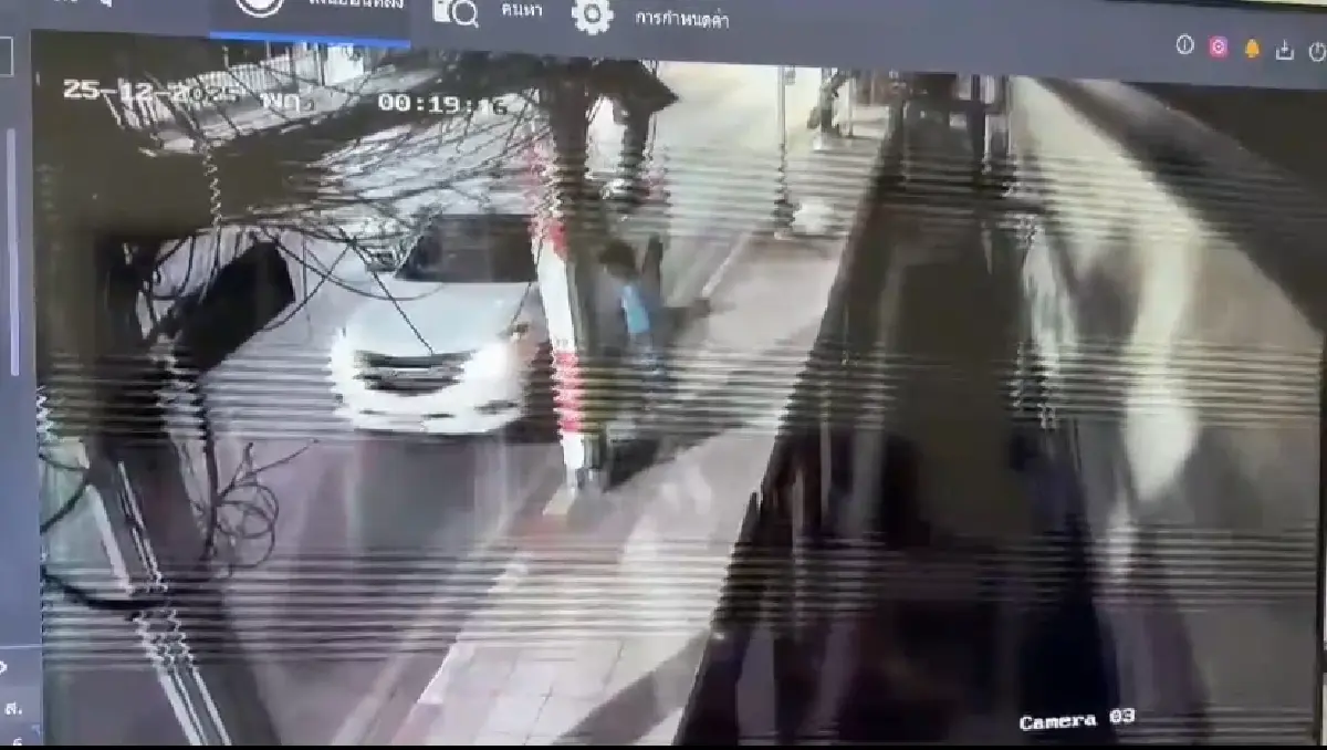 ผู้สมัคร สส.เพื่อไทย เปิดคลิปเอาผิดถูกทำลายป้ายหาเสียง