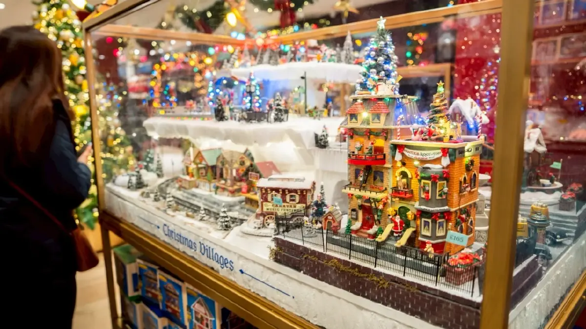 “เซลฟริดเจส” มากกว่าห้างหรู คือพื้นที่ความสุขคนเมือง ชูธีมดิสนีย์รับคริสต์มาส 2025