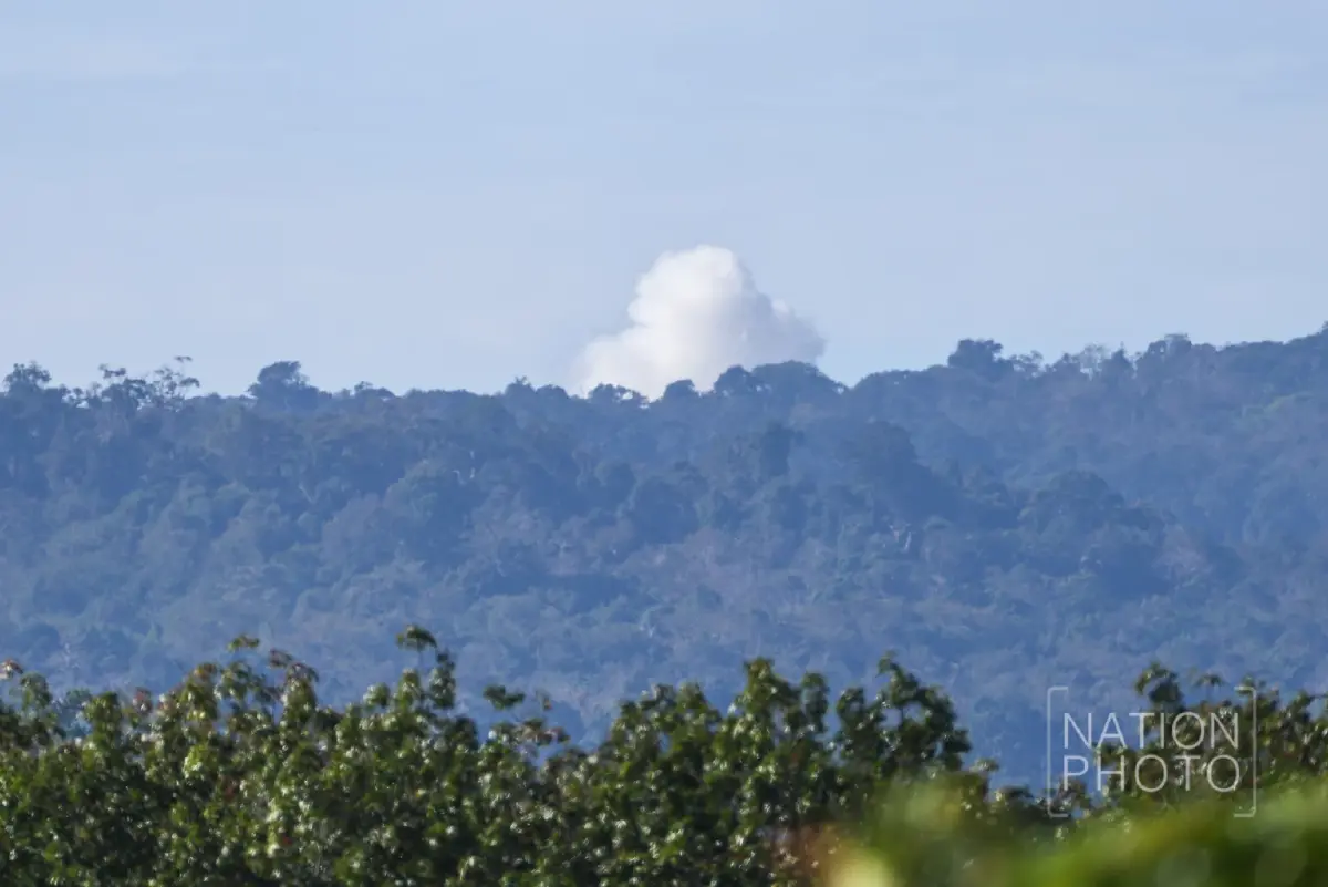 สมรภูมิเดือด! ภูมะเขือ ปะทะหนัก ทหารไทยยิงปืนใหญ่ สกัดทัพกัมพูชา