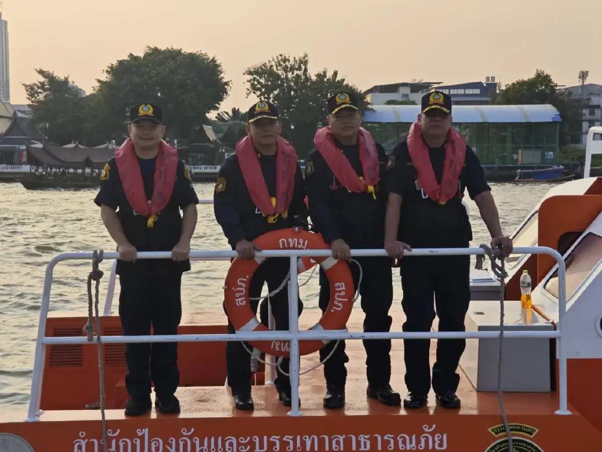 เคาท์ดาวน์ 'ไอคอนสยาม' สปภ. ออกลาดตระเวนทางน้ำ พร้อมรับเหตุฉุกเฉินตลอดคืน
