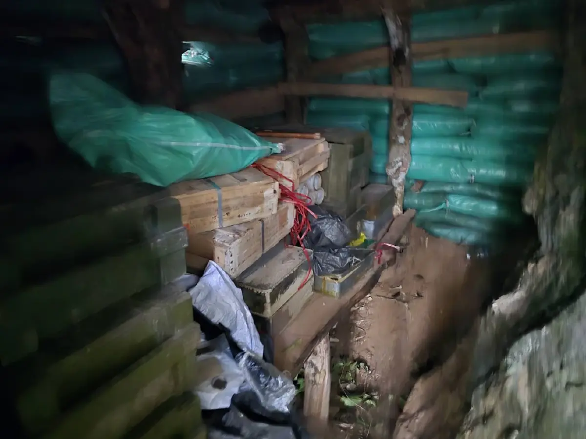 'ทบ.' แฉหลักฐาน 'กัมพูชา' รุกตั้งฐานยิงปืนใหญ่บนแผ่นดินไทย