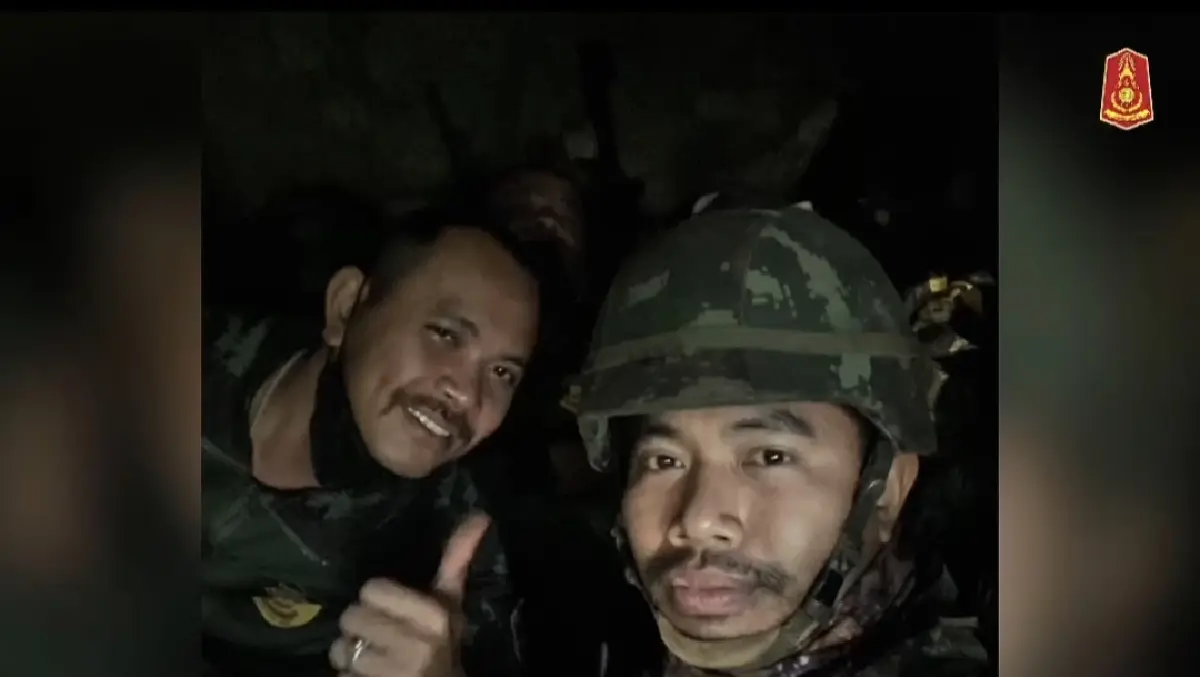 2 ชีวิตแลกอธิปไตย  ทภ.2 สดุดีวีรกรรม'จ่าเริง-พลทหารวุ้นเส้น' บุกยึดเนิน350