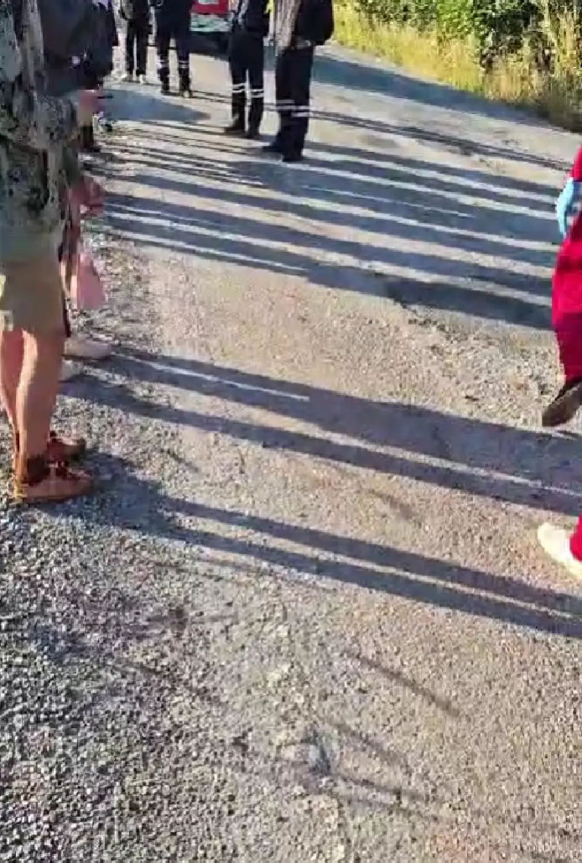 ด่วน รถนักเรียน 6 ล้อระเบิดยางหน้า ระทึกทั้งคัน ตกข้างทาง ที่อุดรฯ