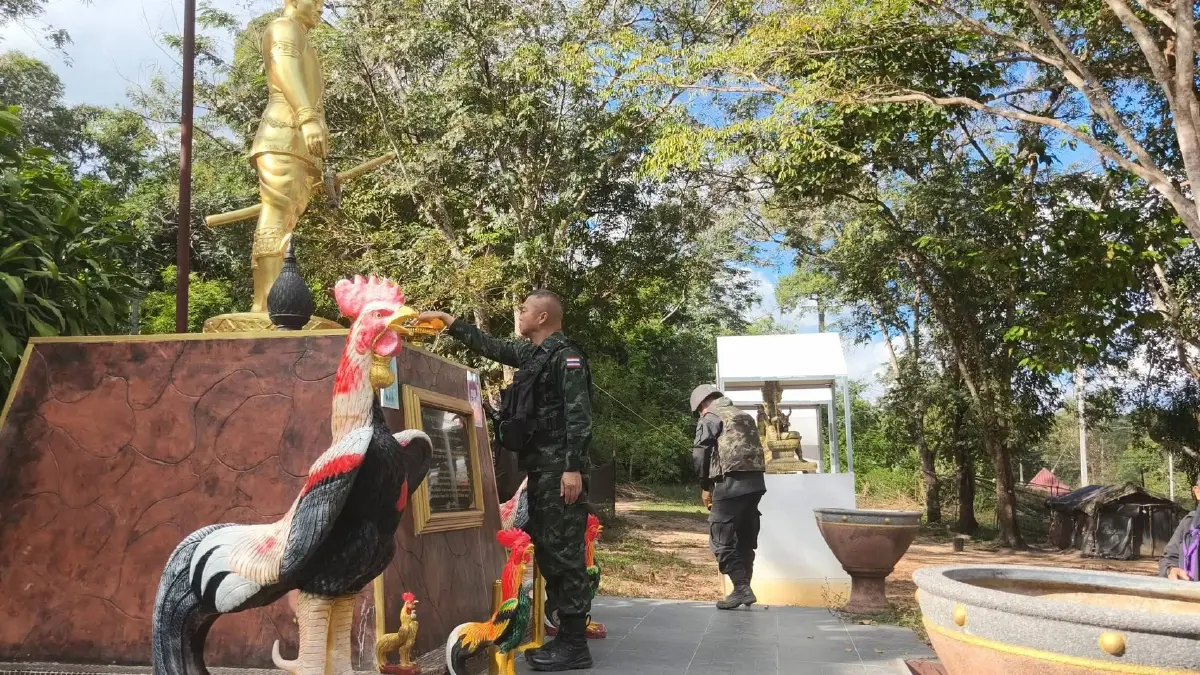 'แม่ทัพกุ้ง' ลงพื้นที่ช่องบก ปลุกขวัญกำลังในทหารแนวหน้า