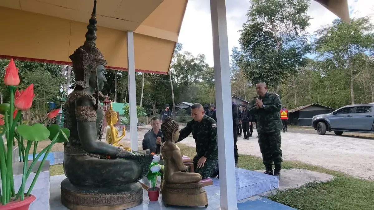 'แม่ทัพกุ้ง' ลงพื้นที่ช่องบก ปลุกขวัญกำลังในทหารแนวหน้า