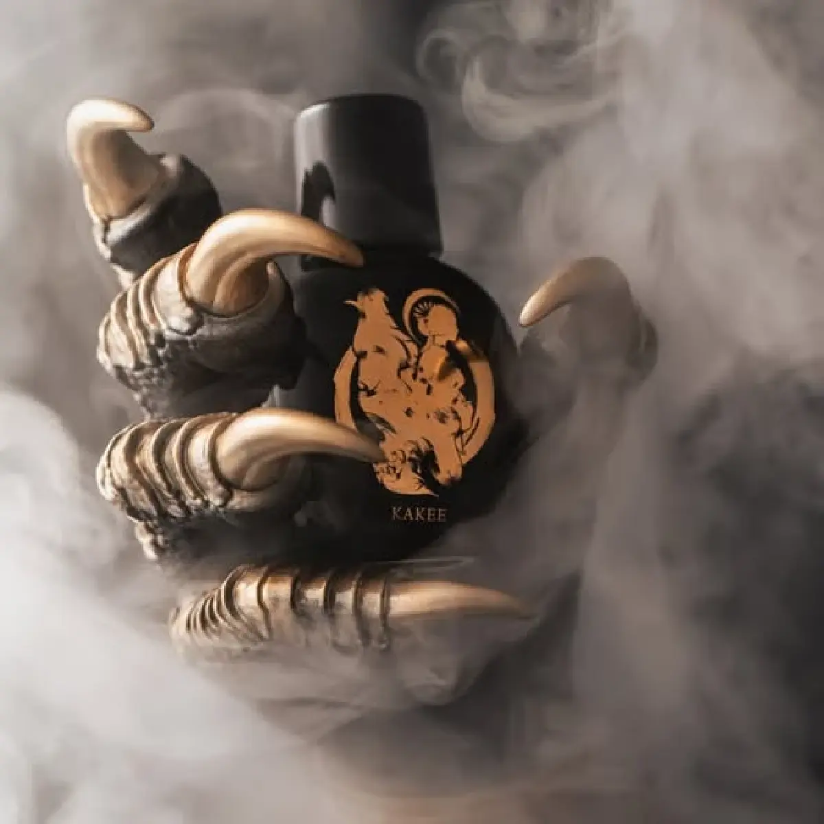 ทายาทรุ่น 4 'น้ำอบปรุงเจ้าคุณ' สู่แบรนด์น้ำหอม 'SIAM1928'