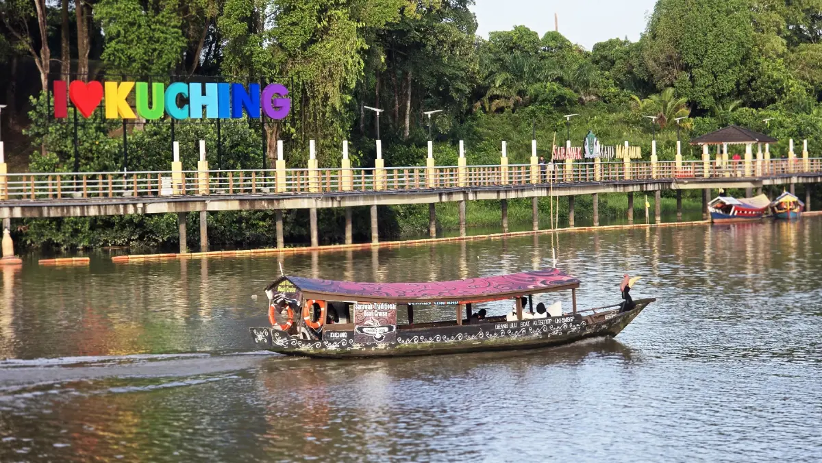 ชวนเที่ยว ‘กูชิง’ เมืองแมว สัมผัสวัฒนธรรมหลากหลายชนเผ่า ที่ ซาราวัก มาเลเซีย