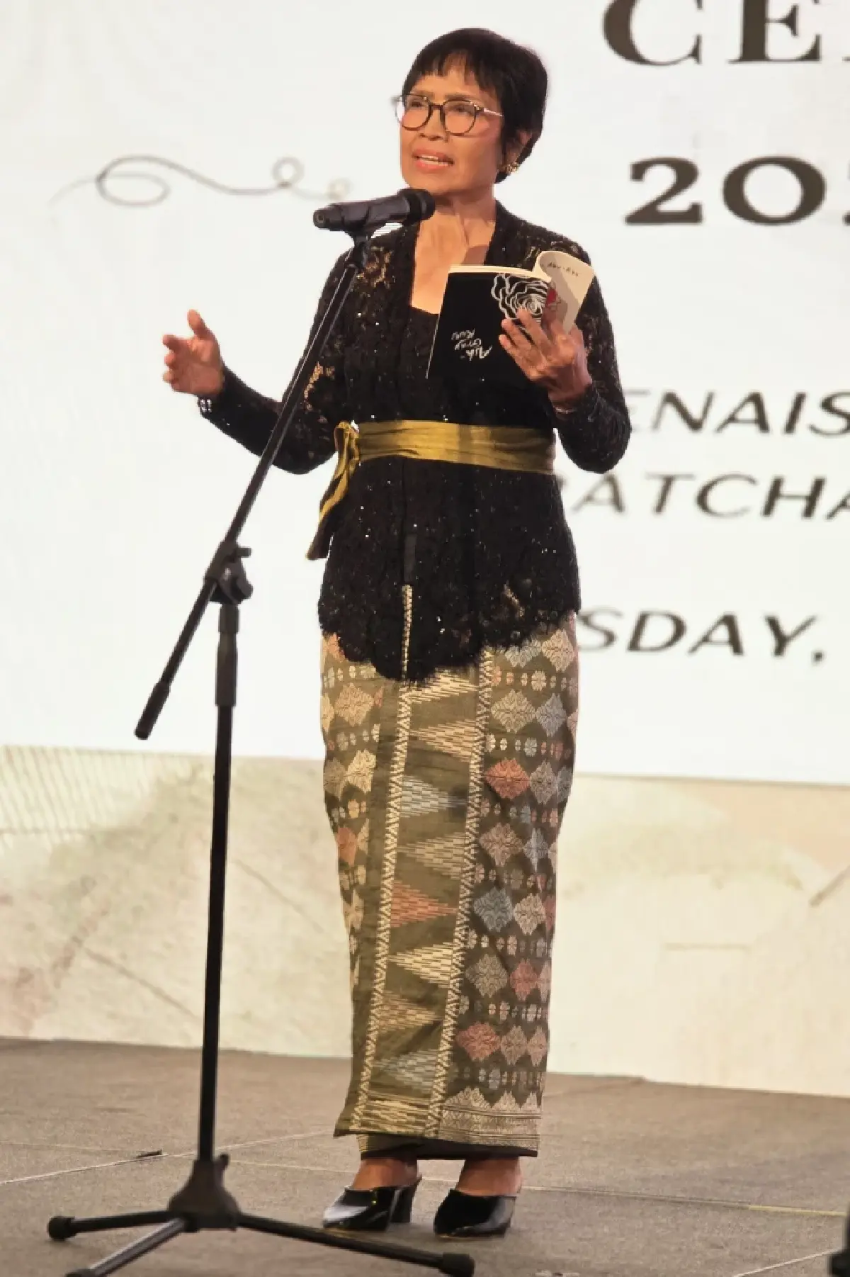 พระราชทานรางวัล ‘ซีไรต์’ ปี 67-68 นักเขียน 14 คนจาก 8 ประเทศ