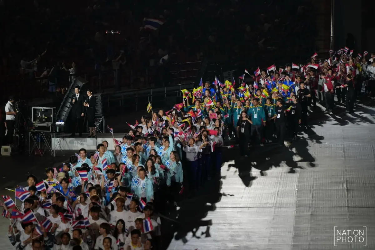 ชมภาพ พิธีปิดซีเกมส์ 2025 ไทยครองเจ้าเหรียญทอง - มาเลเซียรับไม้ต่อเจ้าภาพปี 2027