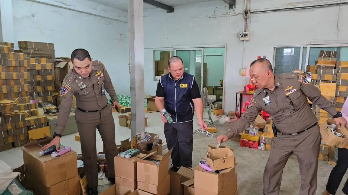 ทลายโกดังของปลอม ยึดแชมพูแบรนด์ดัง 1 แสนชิ้น มูลค่า 10 ล้าน