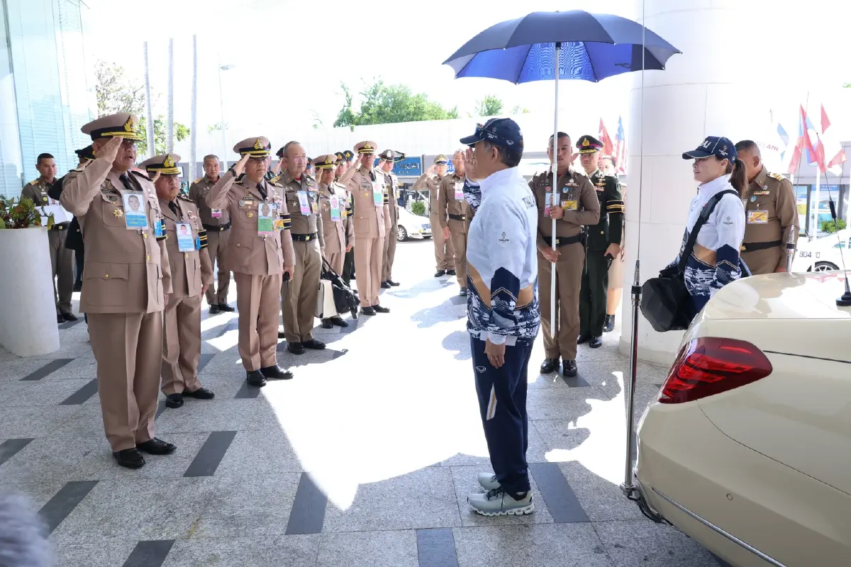 'พระราชินี' สร้างประวัติศาสตร์ ทรงนำทัพเรือใบไทย คว้าเหรียญทอง ซีเกมส์ ครั้งที่ 33