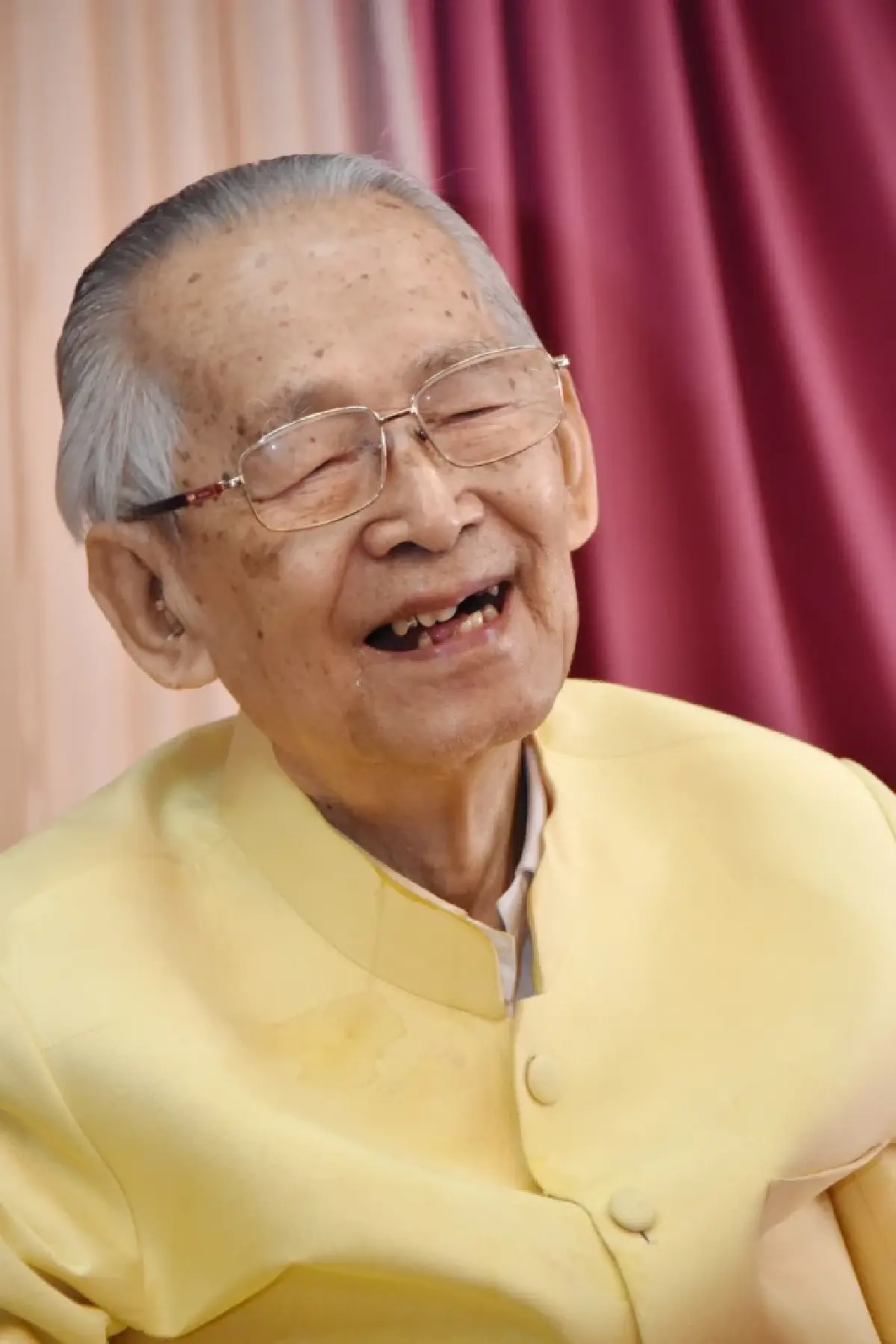 100 ปีชาตกาล 'สมพร เทพสิทธา' ผู้ปิดทองหลังพระ ที่คนไทยต้องจารึก