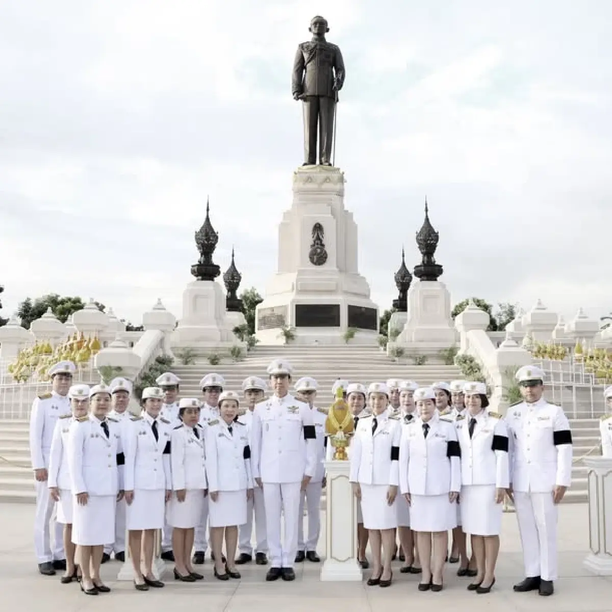 ถวายราชสักการะวันคล้ายวันพระบรมราชสมภพ รัชกาลที่ 9 วันชาติ วันพ่อแห่งชาติ