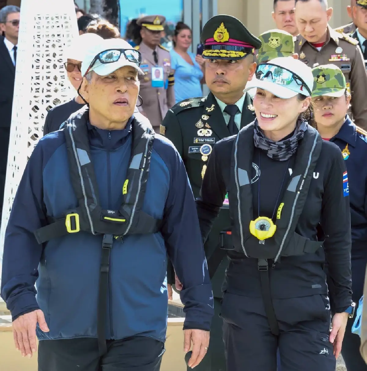 ในหลวง พระราชินี เสด็จฯ พระราชทานรางวัล 'ภูเก็ตคิงส์คัพรีกัตต้า'