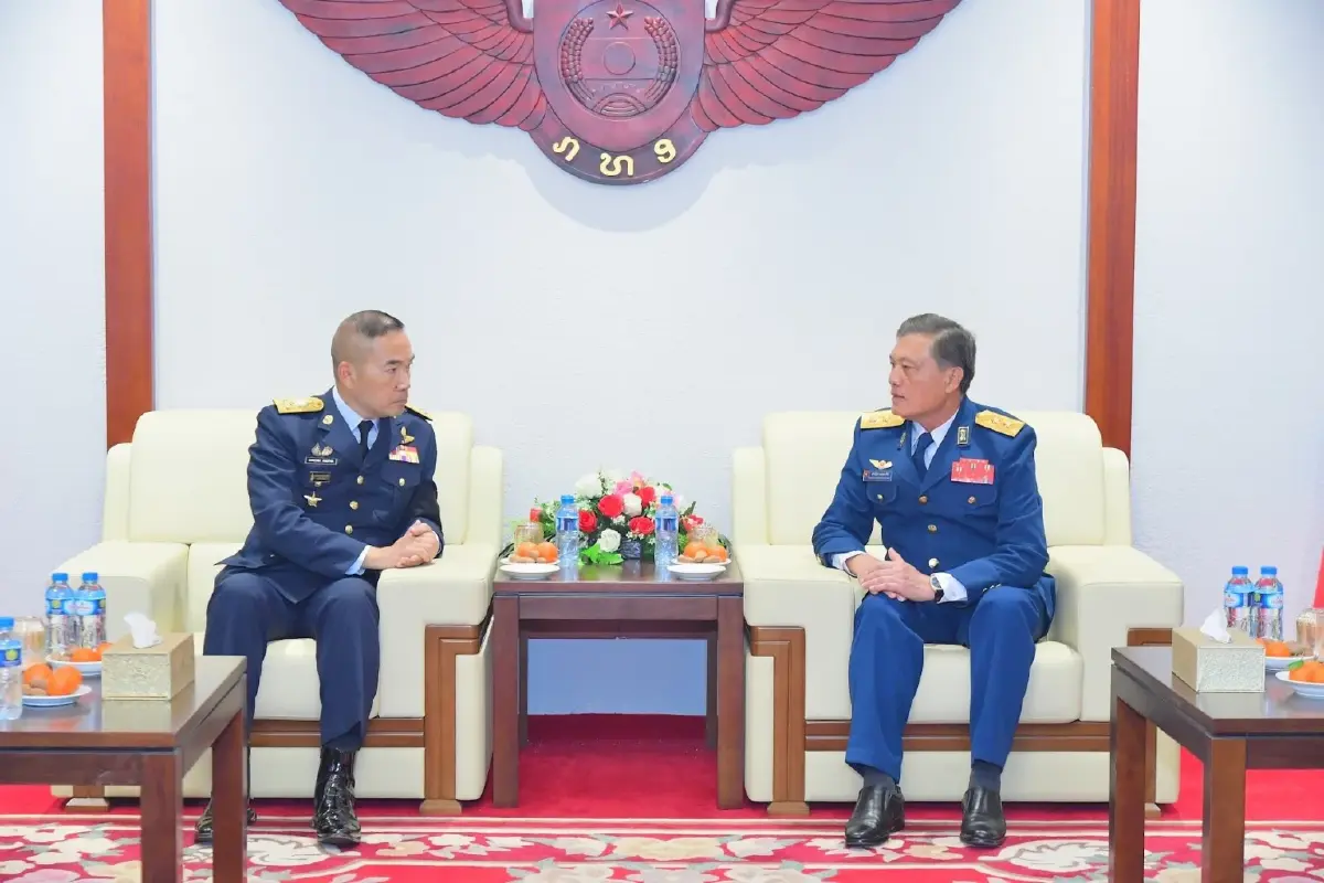 ผบ.ทอ. เยือนกองทัพอากาศลาว กระชับความสัมพันธ์ขยายความร่วมมือ