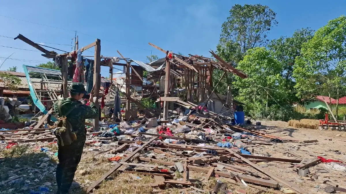 ทภ.2 แฉภาพกัมพูชายิงจรวด BM-21 ถล่ม ชุมชน–วัด–โรงเรียน-รพ. พังยับ