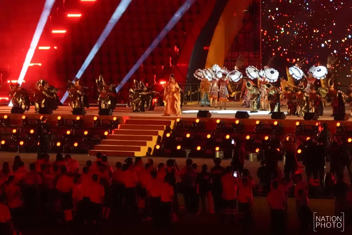 ชมภาพ พิธีปิดซีเกมส์ 2025 ไทยครองเจ้าเหรียญทอง - มาเลเซียรับไม้ต่อเจ้าภาพปี 2027