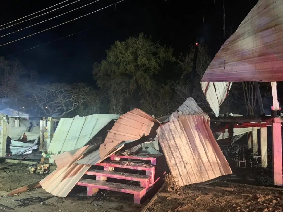 ไฟไหม้โรงเรียนบ้านน้ำสวยมิตรภาพที่ 19 จ.หนองคาย วอดทั้งหลัง