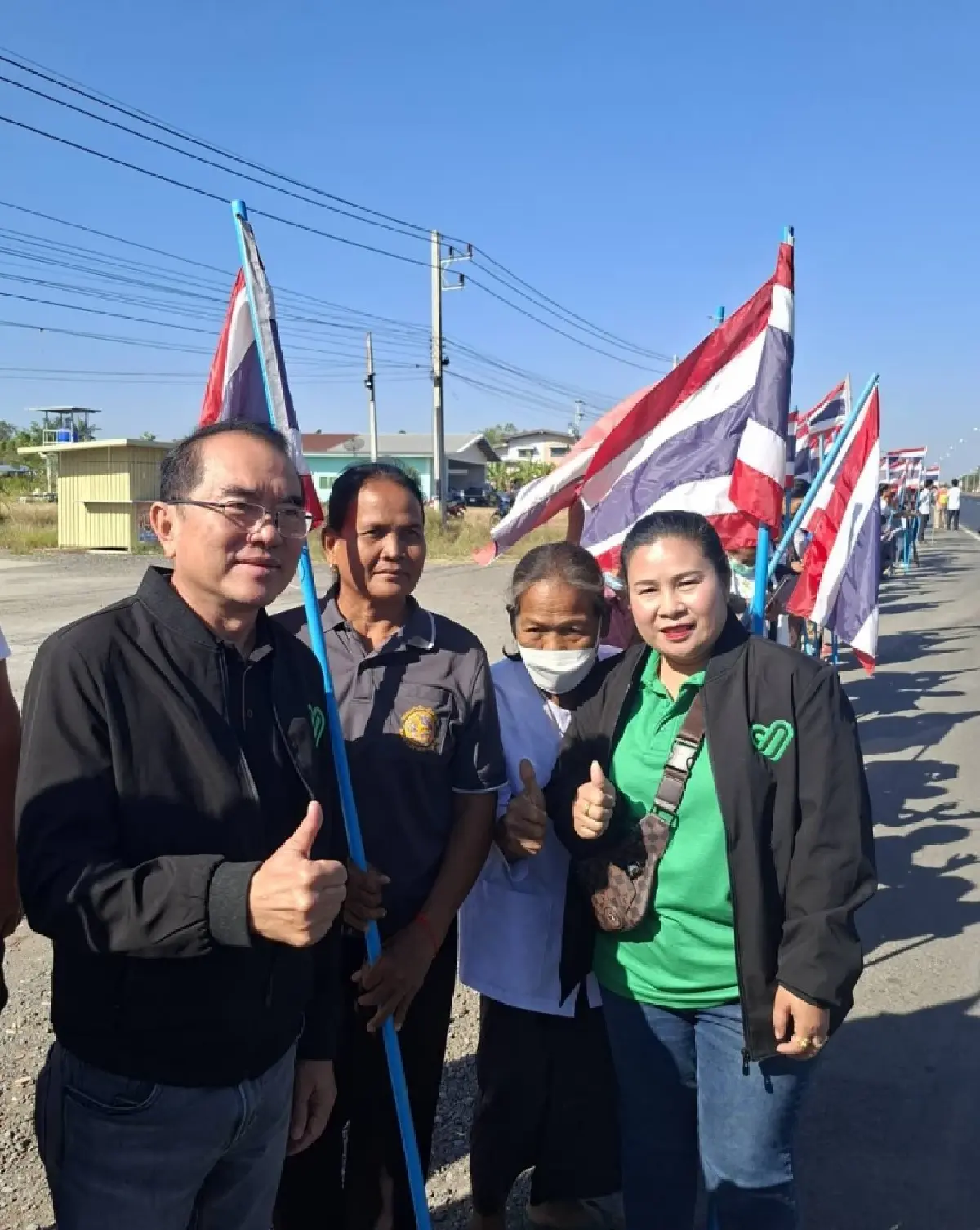 หมอวรงค์ ร่วมส่งร่าง 'จ่าเริง' เยี่ยมศูนย์อพยพ-ให้กำลังใจแนวหน้า